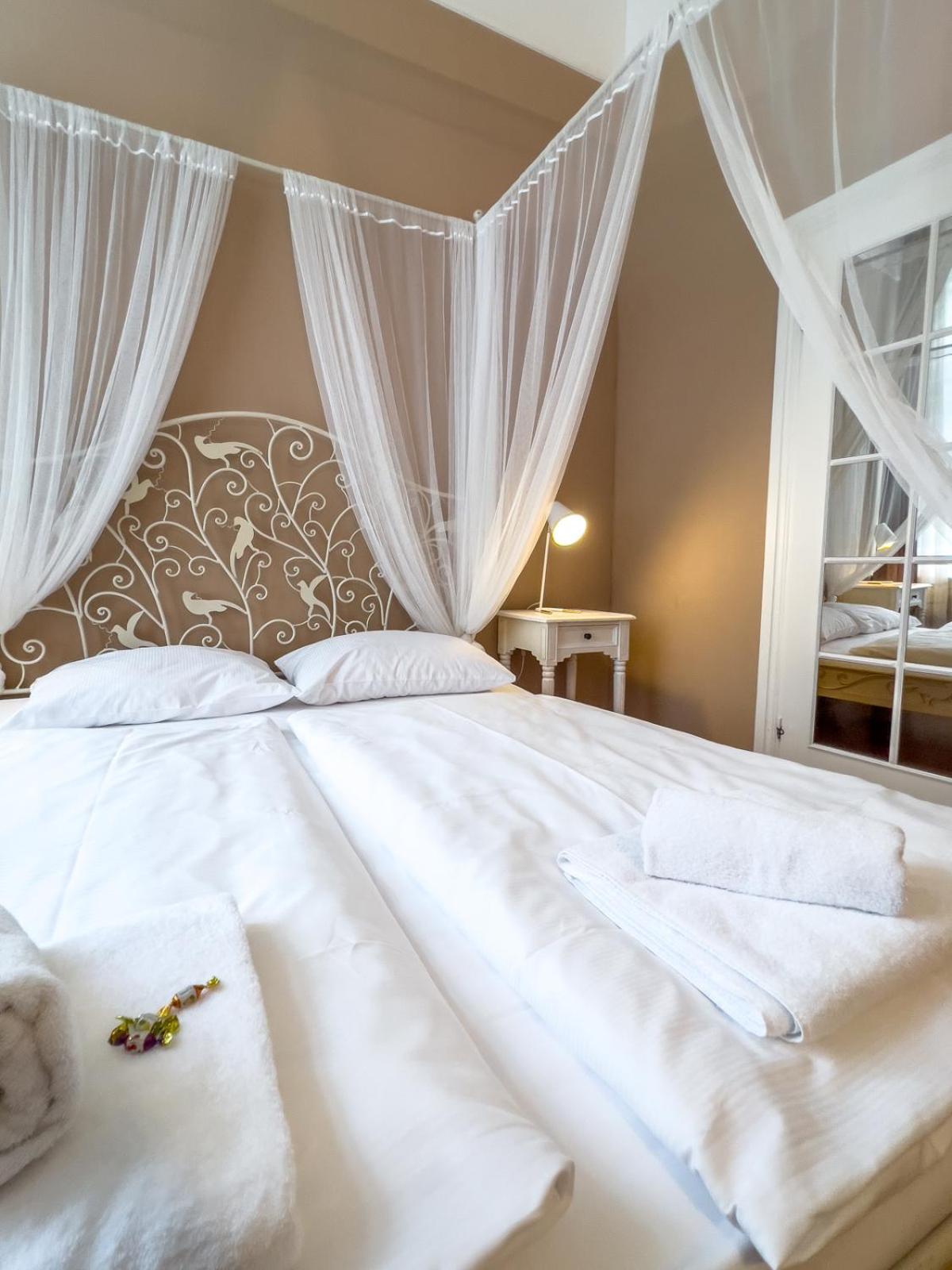 Hotel-Maison Am Olivaer Platz 베를린 외부 사진